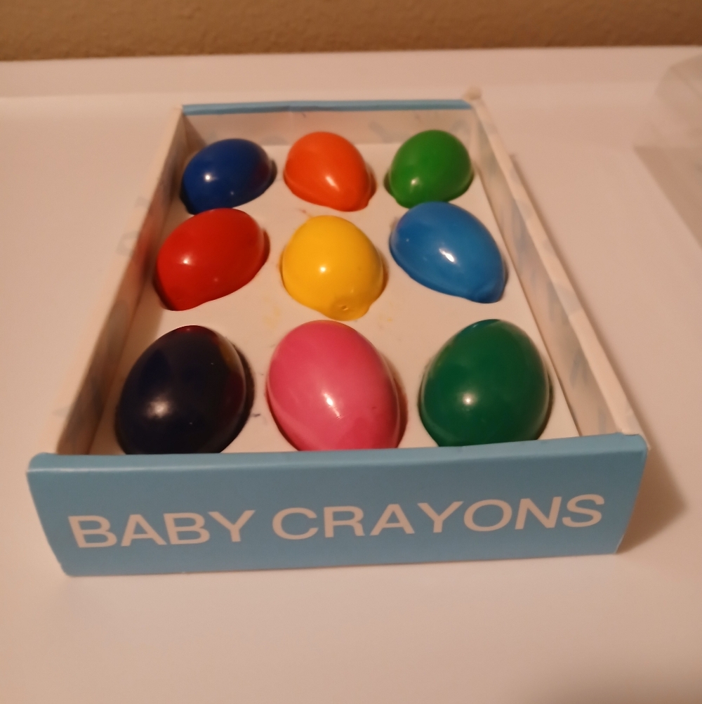 Crayonlab Egg Crayon Set with Vibrant Colors - EUC
